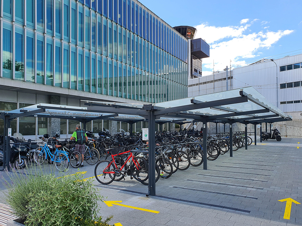 Copertura per biciclette e motocicli 